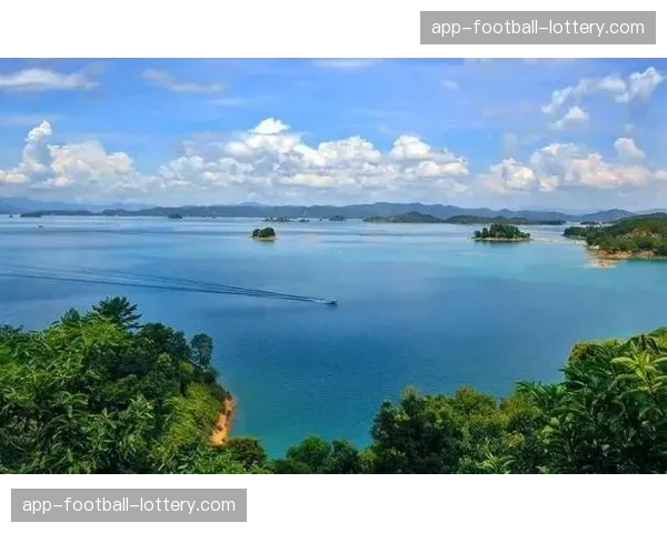 河源环万绿湖赛融合生态旅游，展现万绿湖国家5A级景区魅力